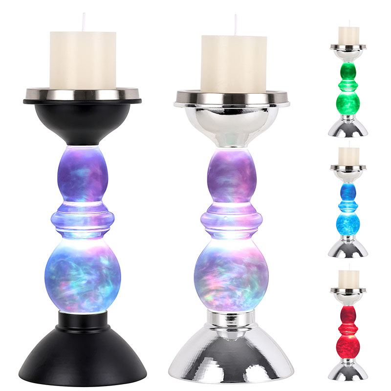 ဖယောင်းတိုင်အရိပ်နှင့်အတူ တိမ်ထူသောညအလင်းရောင်